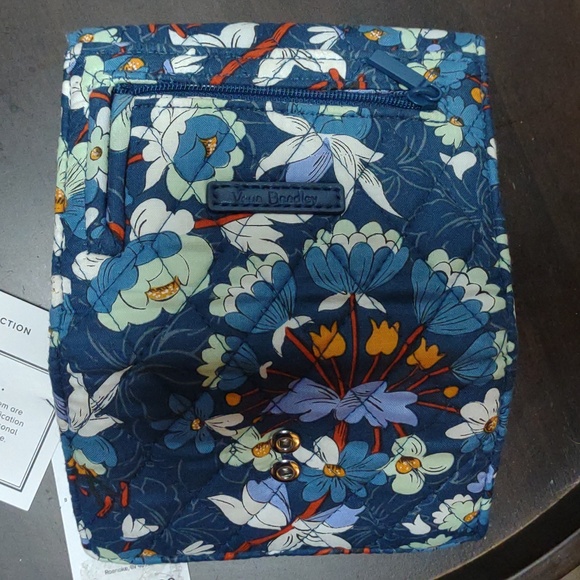 Vera Bradley Mini Tri Fold wallet - Picture 4 of 4